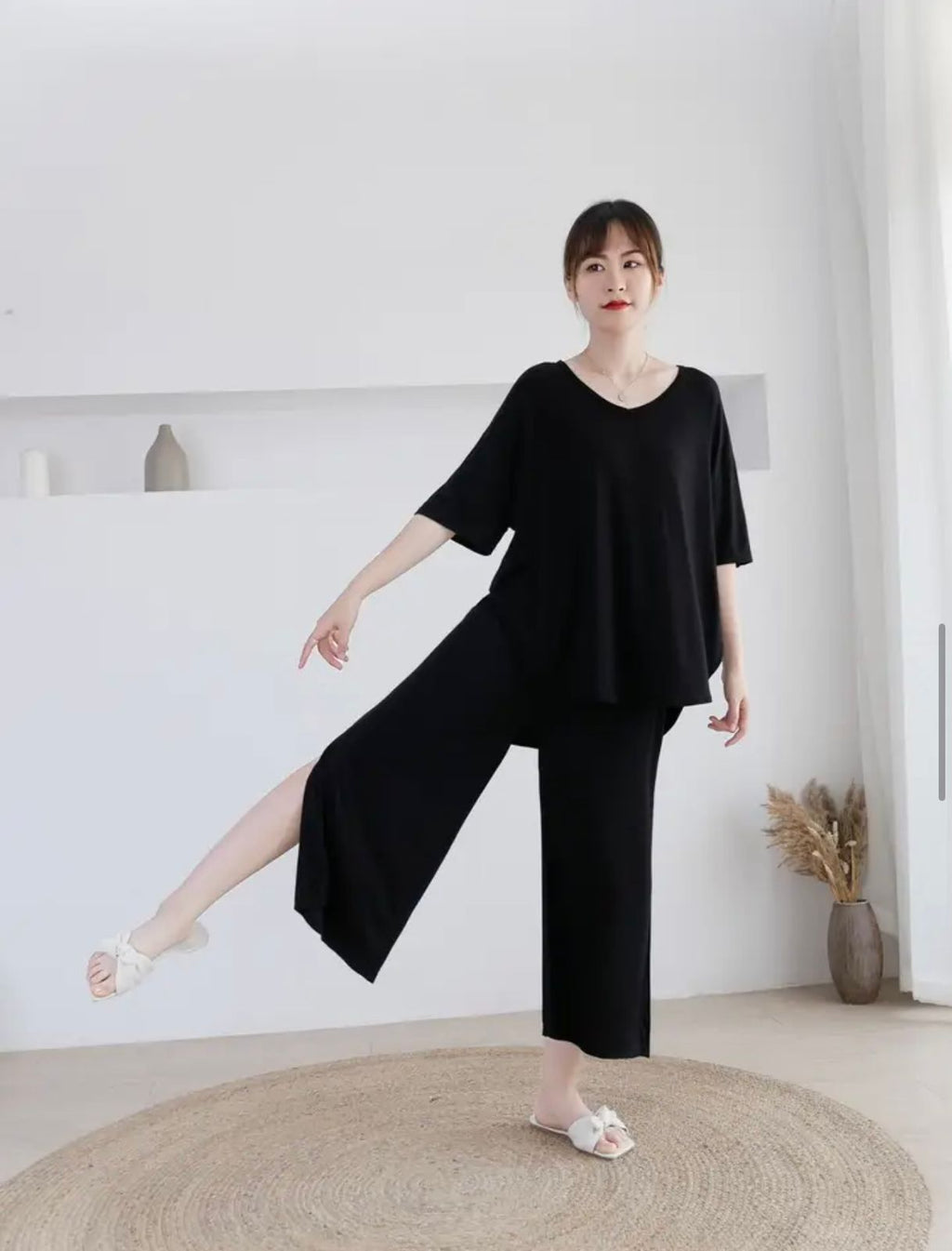 Black Lose Pattern With Lose Style Lounge Wear (KO-NS-370)